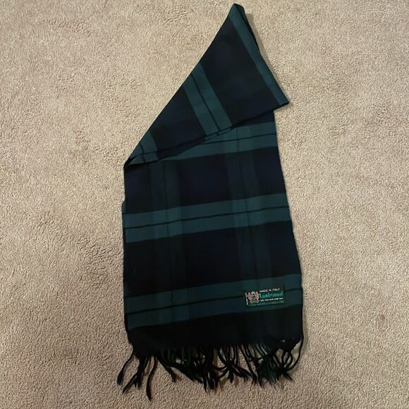 Made in Italy. Classic Lambswool Fringed Scarf. OS - Picture 3 of 3